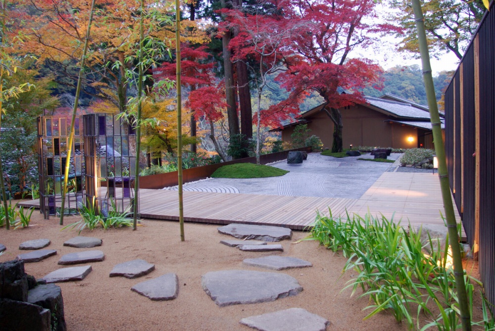 星のや 京都 庭園紹介 植彌加藤造園 京都で 日本庭園をはぐくむ