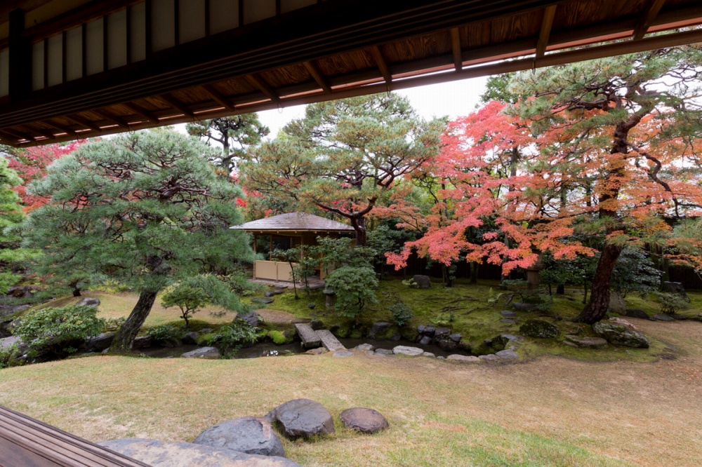 京都冈崎邸 庭园介绍 植弥加藤造园 始于京都精心培育日本庭园