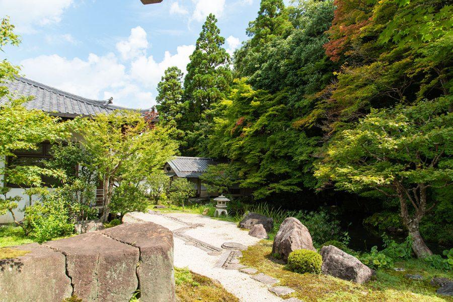 庭園 | 植彌加藤造園 -京都で、日本庭園をはぐくむ-